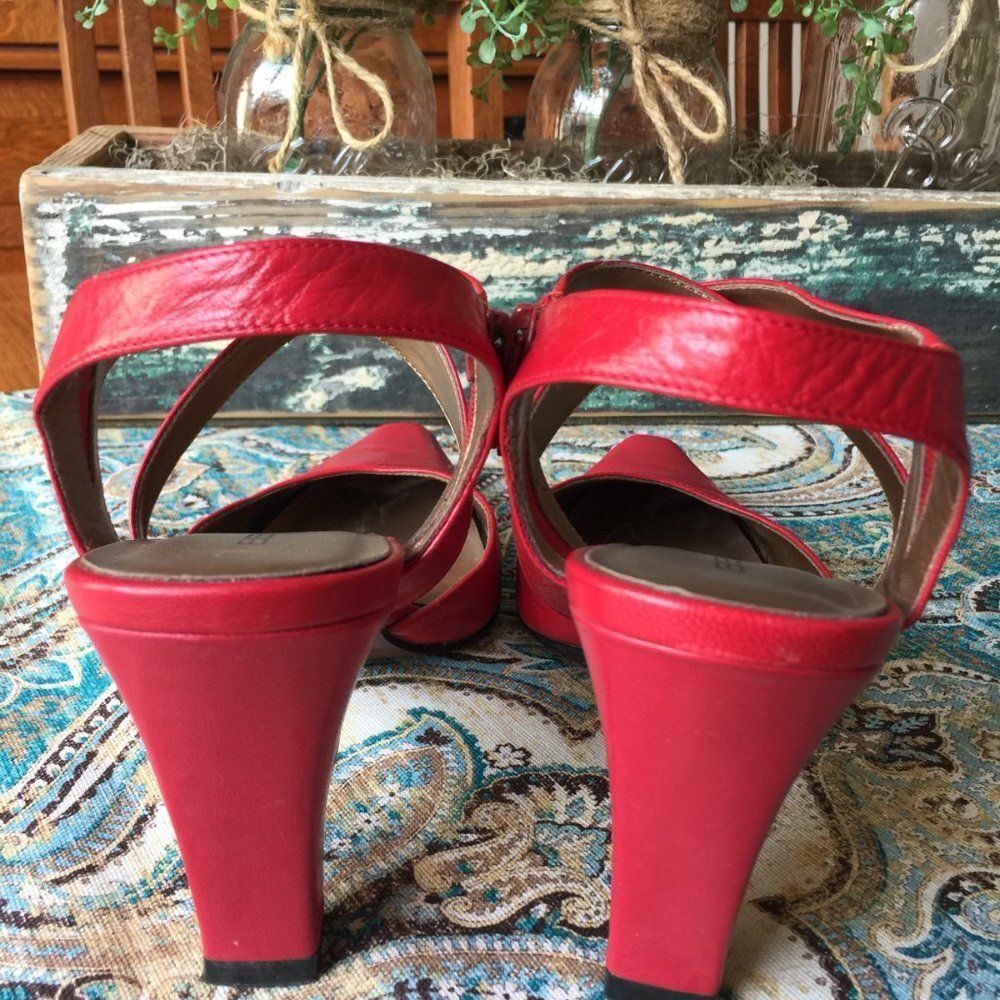 Bellini Red Leather Vintage Ankle Strap Block Heel Pumps Size 8.5 - Picture 4 of 7
